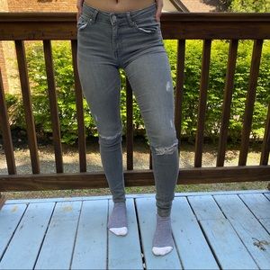 Grey Distressed Knee-slit Skinny Jeans